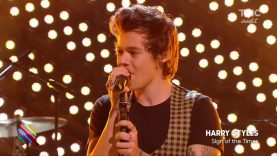 Harry Styles – SIGN OF THE TIMES (FRENCH TV SHOW – QUOTIDIEN) / April 26, 2017