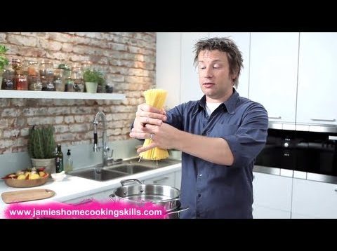 Jamie Oliver’s tips for cooking great pasta
